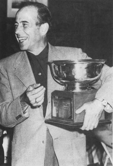 Humphrey Bogart and his trophy